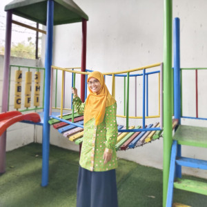 HANIPAH, S.Pd,