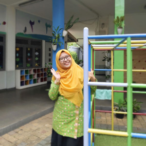 MAHARRANI NURATIKA PUTRI, S.Pd,